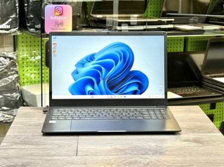 Toshiba Dynabook Pro C50-H-11G 1